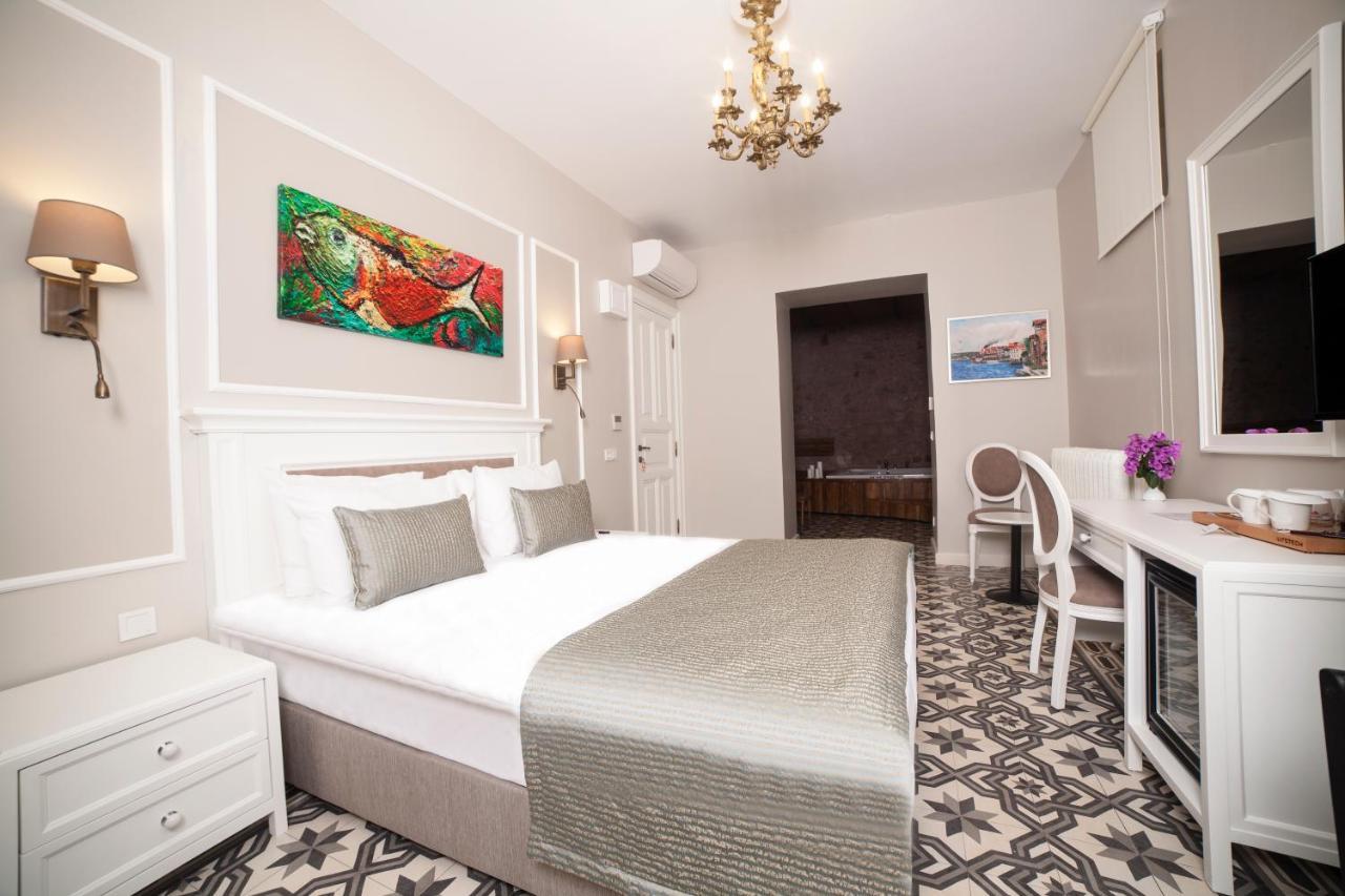Triada Hotel Bueyuekada อดาลาร์ ภายนอก รูปภาพ