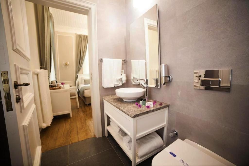 Triada Hotel Bueyuekada อดาลาร์ ภายนอก รูปภาพ