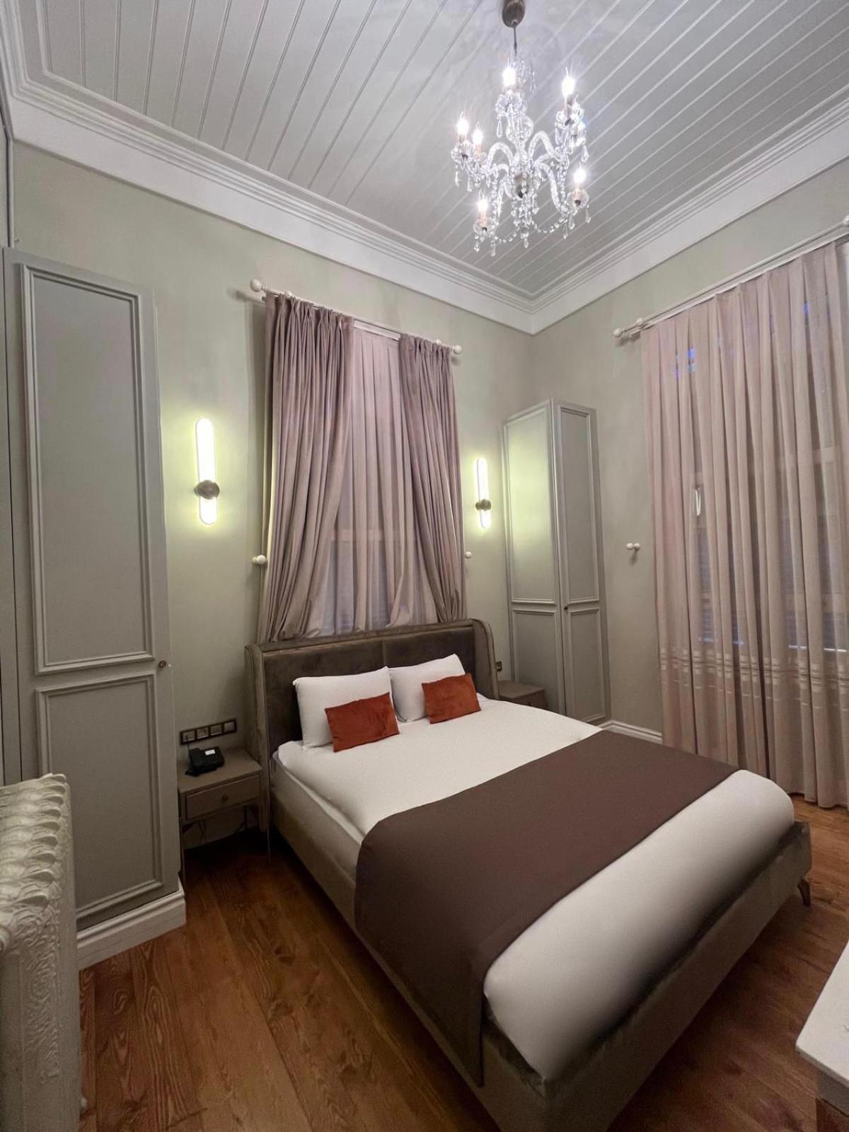 Triada Hotel Bueyuekada อดาลาร์ ภายนอก รูปภาพ