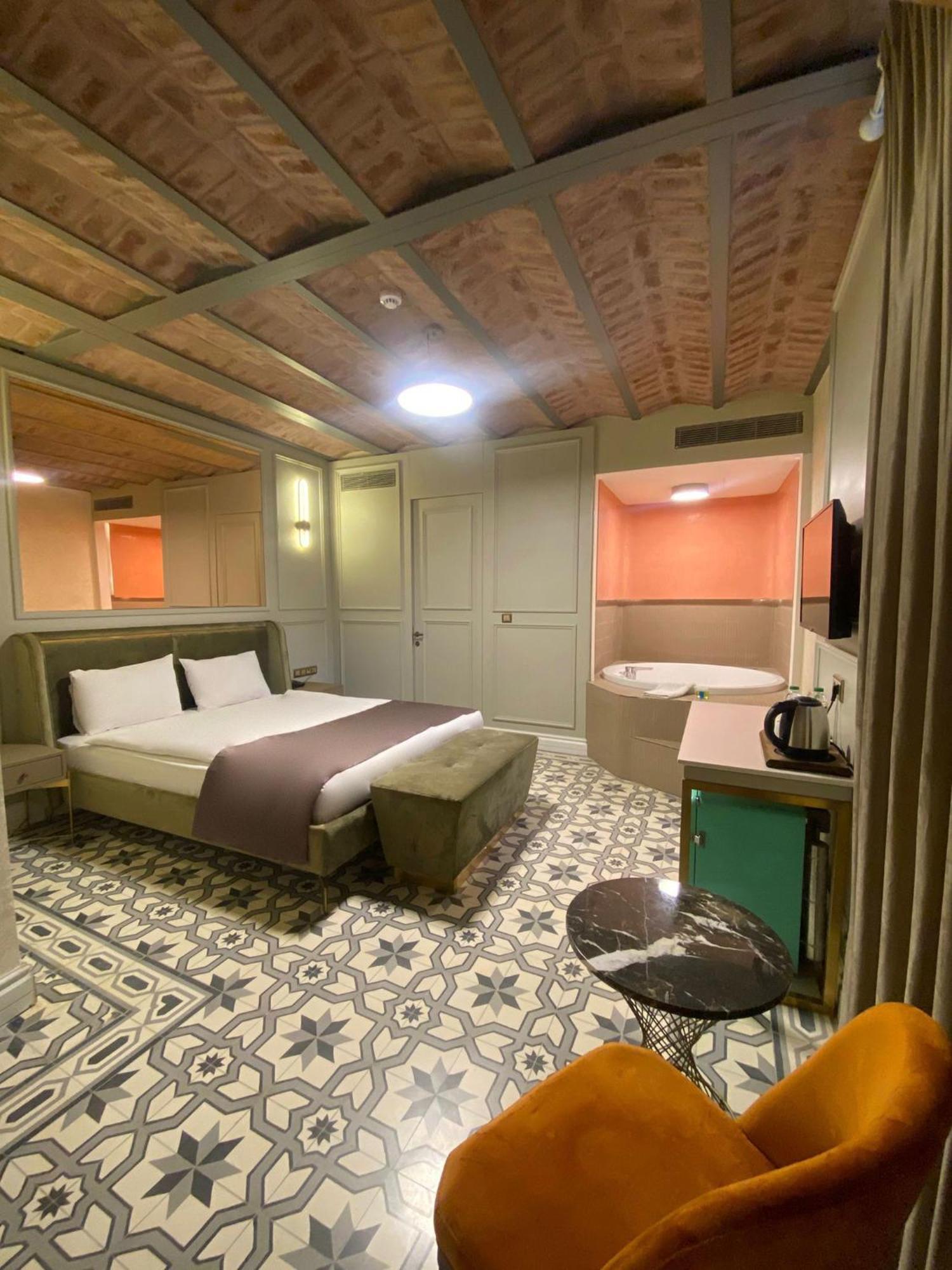 Triada Hotel Bueyuekada อดาลาร์ ภายนอก รูปภาพ